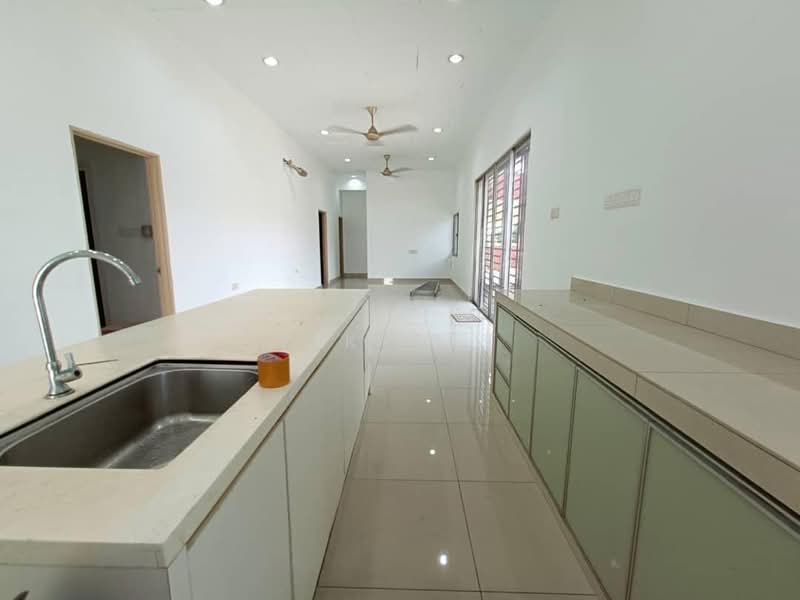 Bungalow for Sale in Taman Majidee (Johor Bahru) - Yik Tat - PropertyGuru.com.my