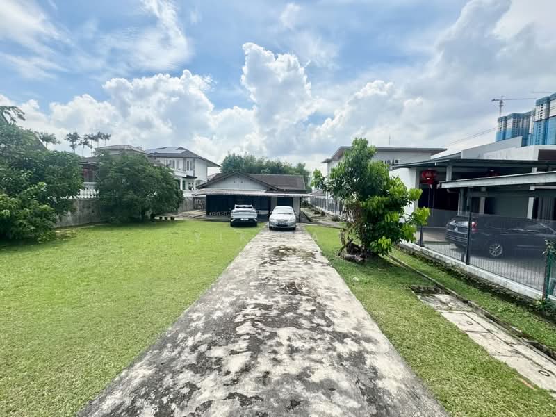 Bungalow for Sale in Taman Majidee (Johor Bahru) - Yik Tat - PropertyGuru.com.my