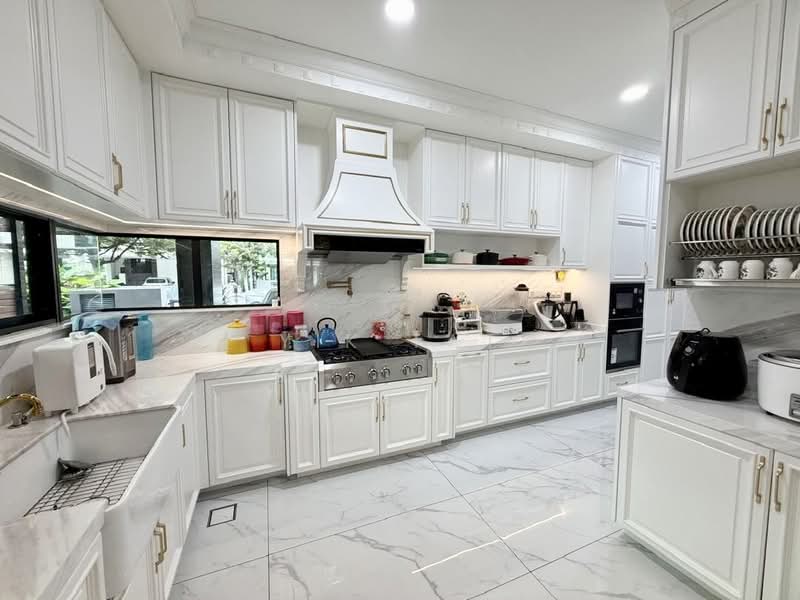 Bungalow for Sale in Senibong (Permas Jaya) - Yik Tat - PropertyGuru.com.my