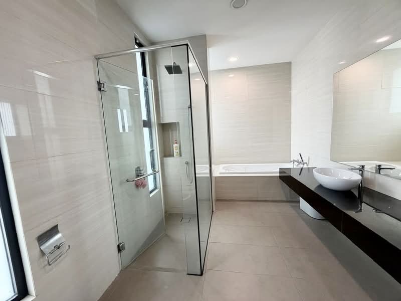 Bungalow for Sale in Senibong (Permas Jaya) - Yik Tat - PropertyGuru.com.my