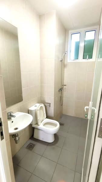 Kondominium untuk Disewa di Southbay Plaza - Gan Chun Kai - Bathroom - PropertyGuru.com.my
