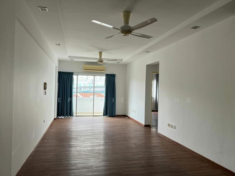 Condominium for Sale at Perdana Emerald - Stephanie Chong - Living Room - PropertyGuru.com.my