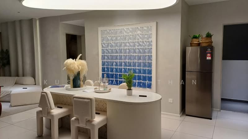 Servis Apartment untuk Dijual di M Azura - Kushala Nathan - Dining Room - PropertyGuru.com.my