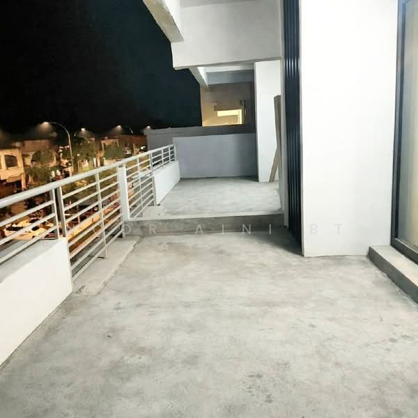 Service Residence for Sale at Hillpark Residence - Noor Aini Bt Ayob - Balcony - PropertyGuru.com.my