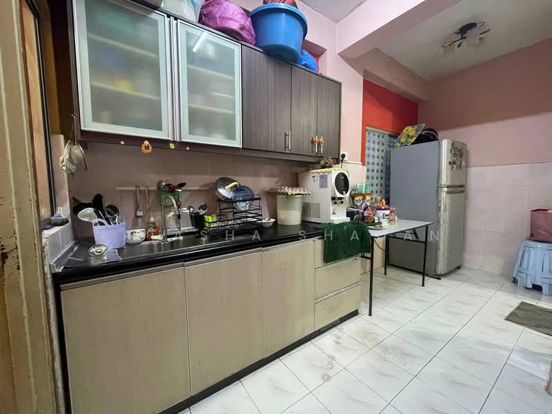 Pangsapuri untuk Dijual di Amazing Heights - Natasha Shadan - Kitchen - PropertyGuru.com.my