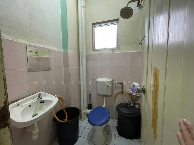 Pangsapuri untuk Dijual di Amazing Heights - Natasha Shadan - Bathroom - PropertyGuru.com.my