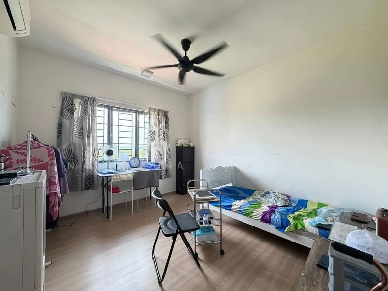 Kediaman Servis untuk Dijual di Residensi Alami - Natasha Shadan - Bedroom - PropertyGuru.com.my