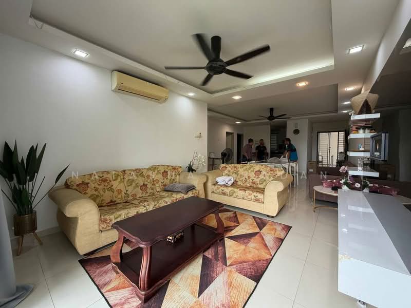 Kediaman Servis untuk Dijual di Residensi Alami - Natasha Shadan - Living Room - PropertyGuru.com.my
