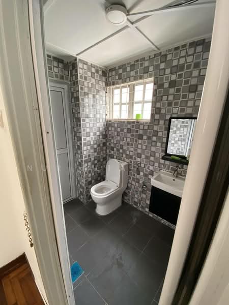 Rumah Teres 2.5-Tingkat untuk Dijual di Shah Alam (Selangor) - Nur Alia Omar - Bathroom - PropertyGuru.com.my