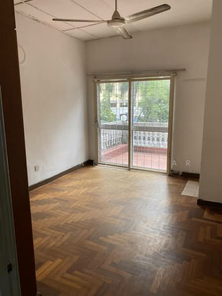 Rumah Teres 2.5-Tingkat untuk Dijual di Shah Alam (Selangor) - Nur Alia Omar - Balcony - PropertyGuru.com.my