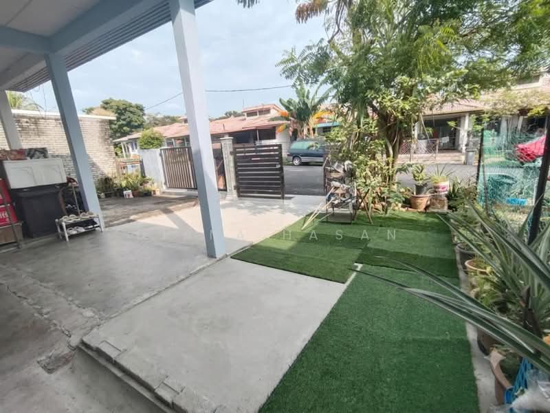 Rumah Teres 1 Tingkat untuk Dijual di Taman Desaria (Nilai) - Diana Hasan - Exterior - PropertyGuru.com.my