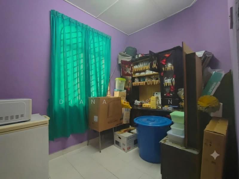 Rumah Teres 1 Tingkat untuk Dijual di Taman Desaria (Nilai) - Diana Hasan - Interior - PropertyGuru.com.my