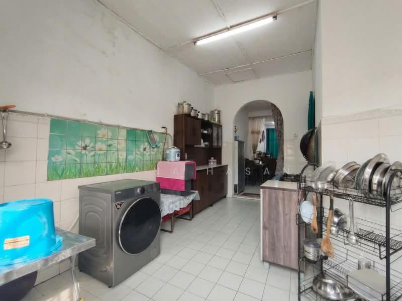 Rumah Teres 1 Tingkat untuk Dijual di Taman Desaria (Nilai) - Diana Hasan - Kitchen - PropertyGuru.com.my