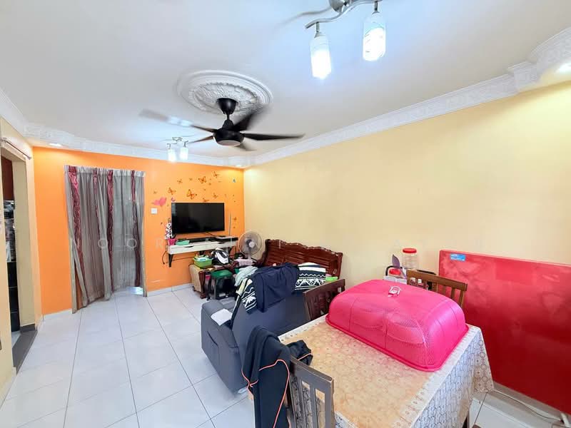 Flat for Sale at Pangsapuri Cheras 4E - Noor Aini Bt Ayob - Living Room - PropertyGuru.com.my