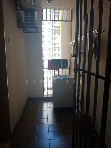 Servis Apartment untuk Dijual di Domain 3 @ NeoCyber - Candy Tan - Balcony - PropertyGuru.com.my