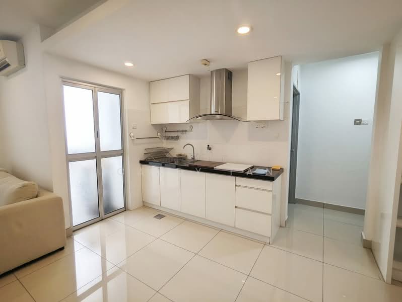 Servis Apartment untuk Dijual di Domain 4 @ NeoCyber - Candy Tan - Kitchen - PropertyGuru.com.my