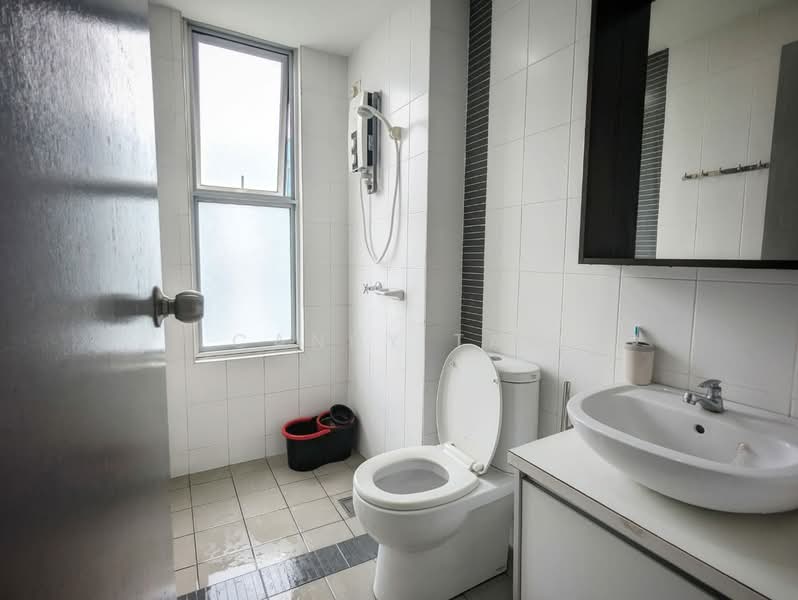 Servis Apartment untuk Dijual di Domain 4 @ NeoCyber - Candy Tan - Bathroom - PropertyGuru.com.my