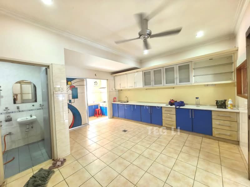 Rumah Teres 2 Tingkat untuk Dijual di Kota Kemuning (Shah Alam) - Jim Ling - Kitchen - PropertyGuru.com.my