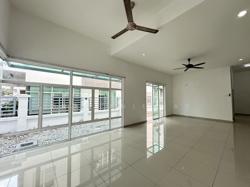 Rumah Kluster untuk Disewa di Bandar Bestari (Klang) - Stephanie Yap - Living Room - PropertyGuru.com.my