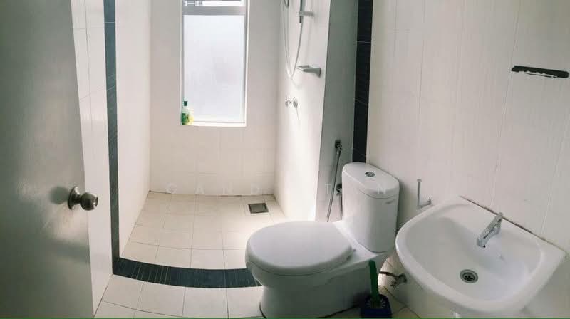 Service Residence for Sale at Domain 4 @ NeoCyber - Candy Tan - Bathroom - PropertyGuru.com.my