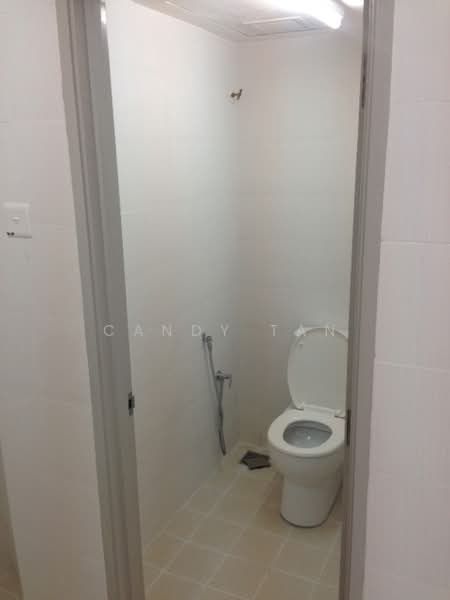 Servis Apartment untuk Dijual di Domain 4 @ NeoCyber - Candy Tan - Bathroom - PropertyGuru.com.my