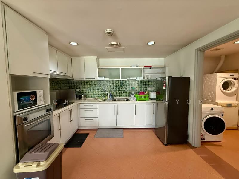 Service Residence for Rent at Crown Regency - Noor Aini Bt Ayob - Kitchen - PropertyGuru.com.my
