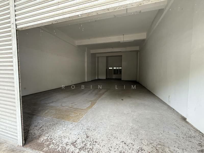 Shop for Rent in Taman Desa Tebrau (Tebrau) - Robin Lim - Interior - PropertyGuru.com.my
