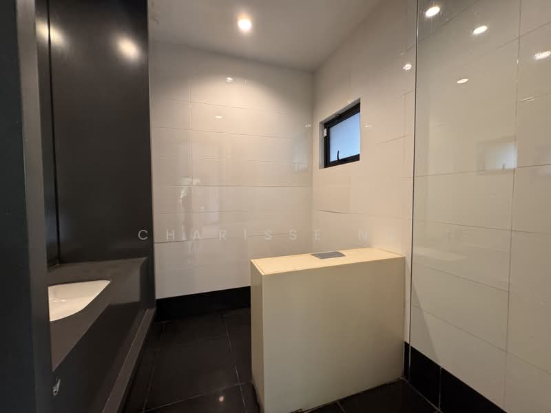 Bungalow for Sale in Bangsar (Kuala Lumpur) - Charisse Ng - Bathroom - PropertyGuru.com.my