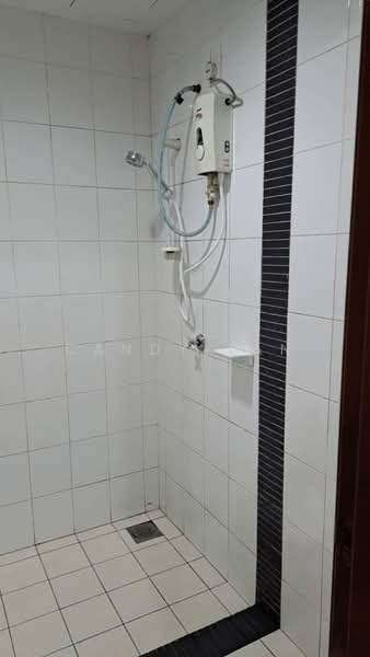 Servis Apartment untuk Dijual di Domain 2 @ NeoCyber - Candy Tan - Bathroom - PropertyGuru.com.my