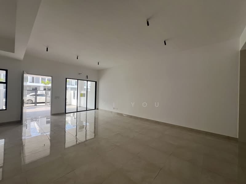 Rumah Teres 2 Tingkat untuk Dijual di Bandar Rimbayu (Telok Panglima Garang) - Miki You - Living Room - PropertyGuru.com.my
