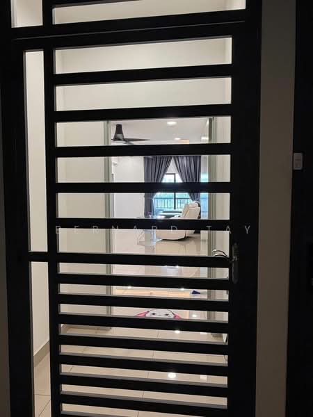 Kondominium untuk Dijual di Residensi Bukit Palma 1 (Palm Hill Residence 1) - Bernard Tay - Living Room - PropertyGuru.com.my