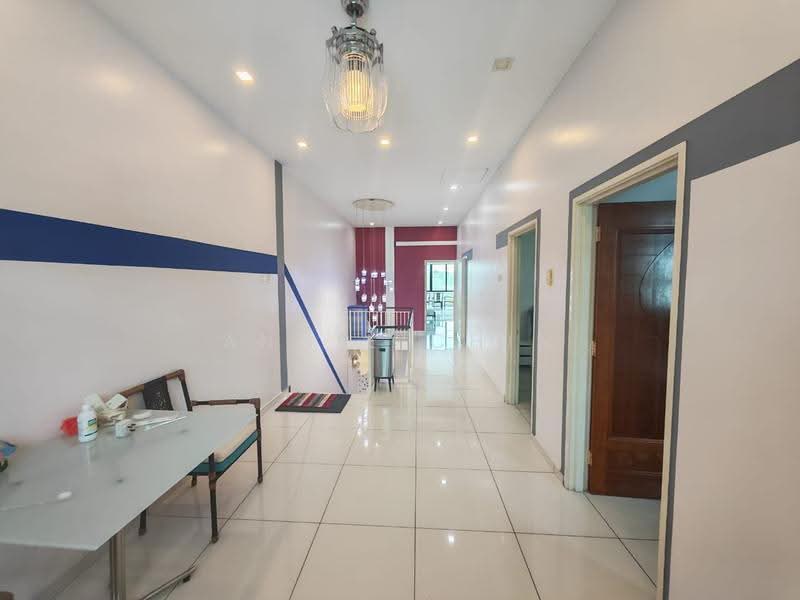 Semi-Detached House for Sale in Taman Mutiara Rini (Skudai) - Annie Chin - Corridor - PropertyGuru.com.my