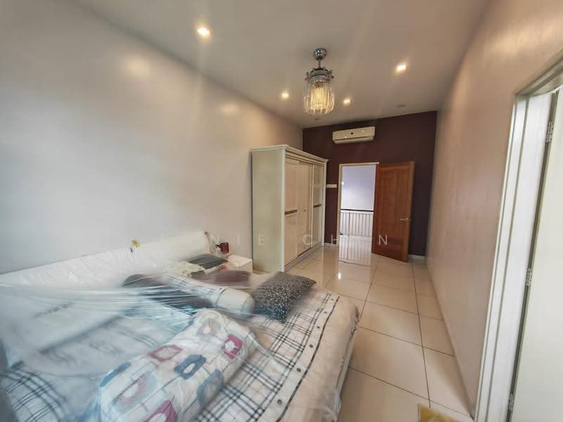 Semi-Detached House for Sale in Taman Mutiara Rini (Skudai) - Annie Chin - Bedroom - PropertyGuru.com.my