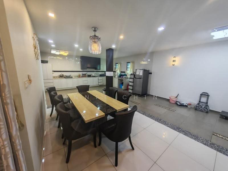 Semi-Detached House for Sale in Taman Mutiara Rini (Skudai) - Annie Chin - Kitchen - PropertyGuru.com.my
