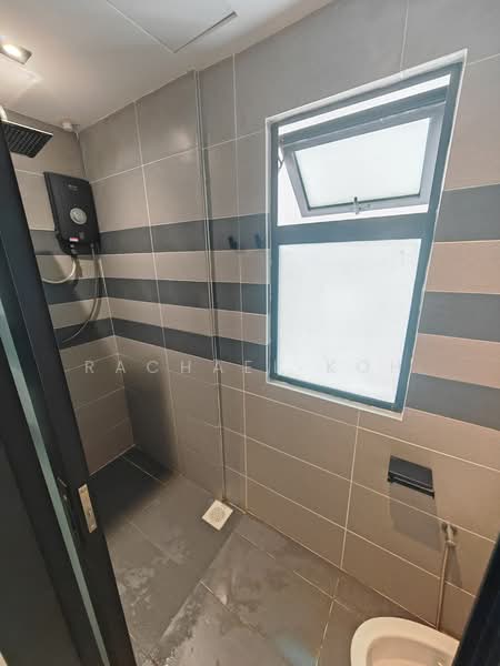 Service Residence for Sale at G Residence - Rachael Koh - Master bathroom - PropertyGuru.com.my