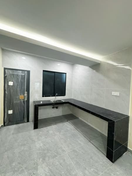 2-storey Terraced House for Sale in Taman Saleng (Kulai) - Wil Mong - Kitchen - PropertyGuru.com.my