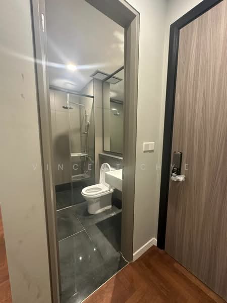 Servis Apartment untuk Disewa di Bloomsvale Menara Vista Petaling - Vincent Chye - Bathroom - PropertyGuru.com.my