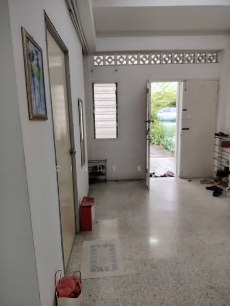 Rumah Teres 2 Tingkat untuk Dijual di Seksyen 17 (Petaling Jaya) - Cindy Kee - Entrance - PropertyGuru.com.my