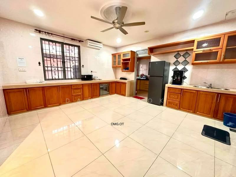 Semi-Detached House for Sale in Bandar Botanic (Klang) - Daniel Kok - Kitchen - PropertyGuru.com.my