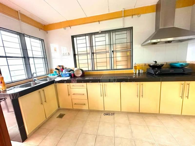 Semi-Detached House for Sale in Bandar Botanic (Klang) - Daniel Kok - Kitchen - PropertyGuru.com.my