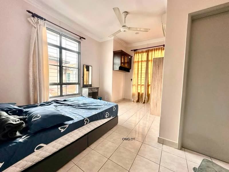 Semi-Detached House for Sale in Bandar Botanic (Klang) - Daniel Kok - Bedroom - PropertyGuru.com.my