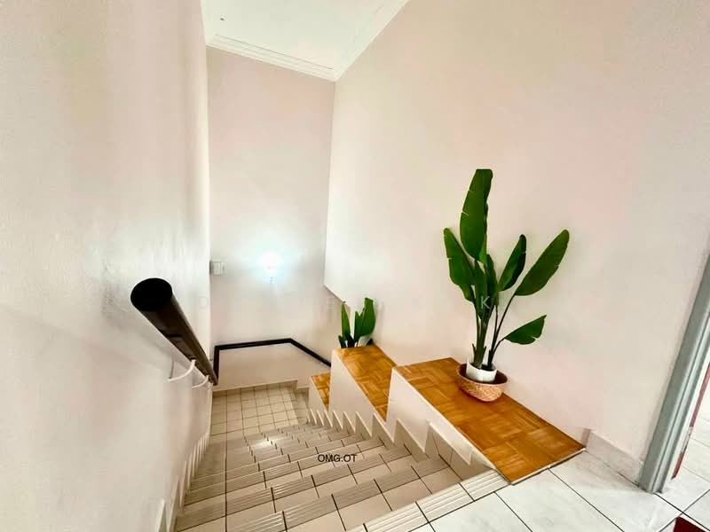 Semi-Detached House for Sale in Bandar Botanic (Klang) - Daniel Kok - Corridor - PropertyGuru.com.my