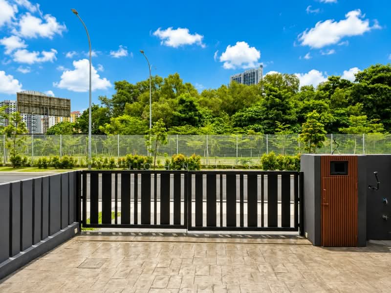 Rumah Teres 3 Tingkat untuk Dijual di BANDAR PUCHONG JAYA (Puchong) - John Lee - Exterior - PropertyGuru.com.my