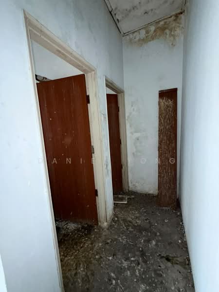 Shop for Sale in Taman Masai (Masai) - Daniel Yong - Interior - PropertyGuru.com.my