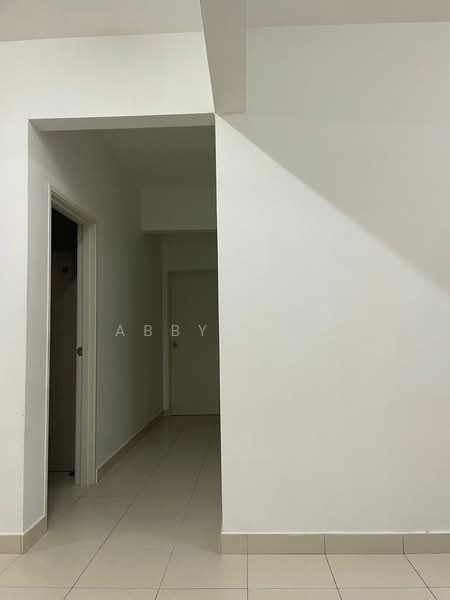 Kondominium untuk Disewa di One Foresta - Abby Woo - Corridor - PropertyGuru.com.my