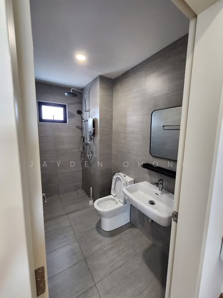 Servis Apartment untuk Disewa di Residensi Ava @ Kiara Bay - Jayden Chong - Bathroom - PropertyGuru.com.my
