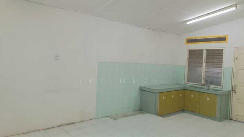 Semi-Detached House for Sale in Ipoh Garden (Ipoh) - Lee Muzi - Kitchen - PropertyGuru.com.my