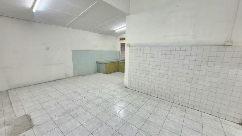 Semi-Detached House for Sale in Ipoh Garden (Ipoh) - Lee Muzi - Kitchen - PropertyGuru.com.my