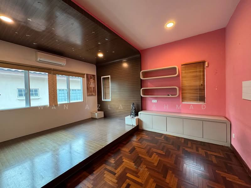 Rumah Berkembar untuk Dijual di Sultan Abdul Aziz Shah Golf & Country Club (Shah Alam) - Wan Azlan Ahmad - PropertyGuru.com.my