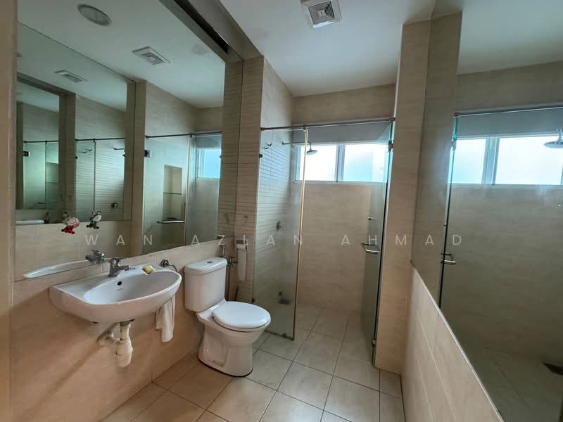 Rumah Berkembar untuk Dijual di Sultan Abdul Aziz Shah Golf & Country Club (Shah Alam) - Wan Azlan Ahmad - PropertyGuru.com.my